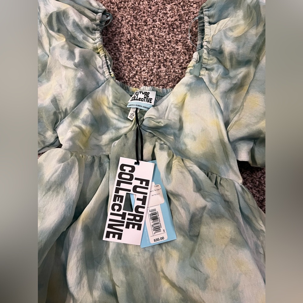 Cute baby doll Future Collective dress - Picture 1 of 2